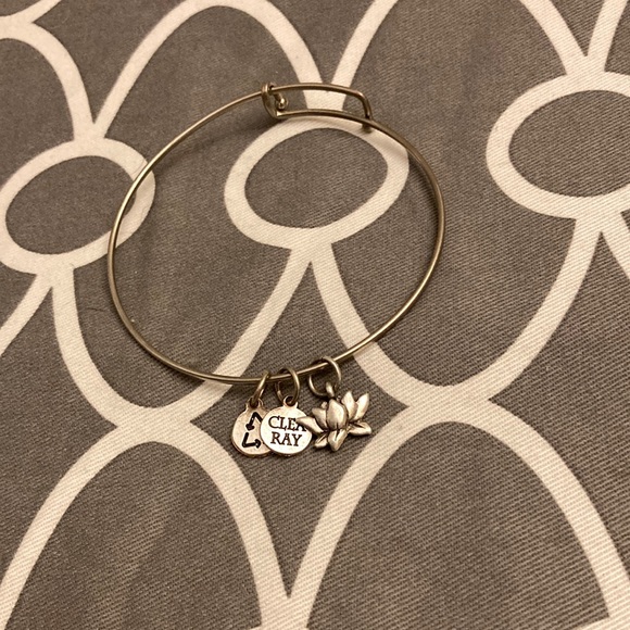 🪴Clea Ray Lotus Charm Bangle Bracelet🪴BUNDLE SALE! - Picture 1 of 5